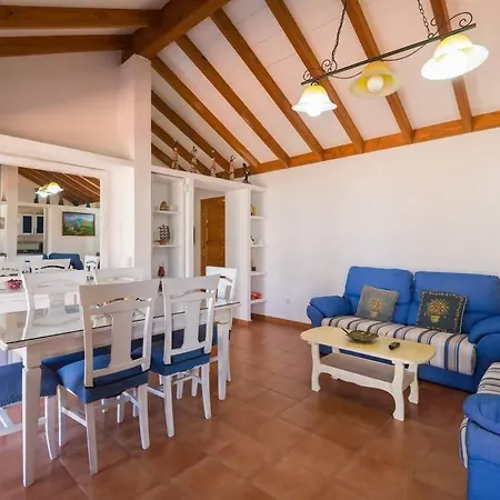Capitan Aleycar Ideal Familias Holiday home